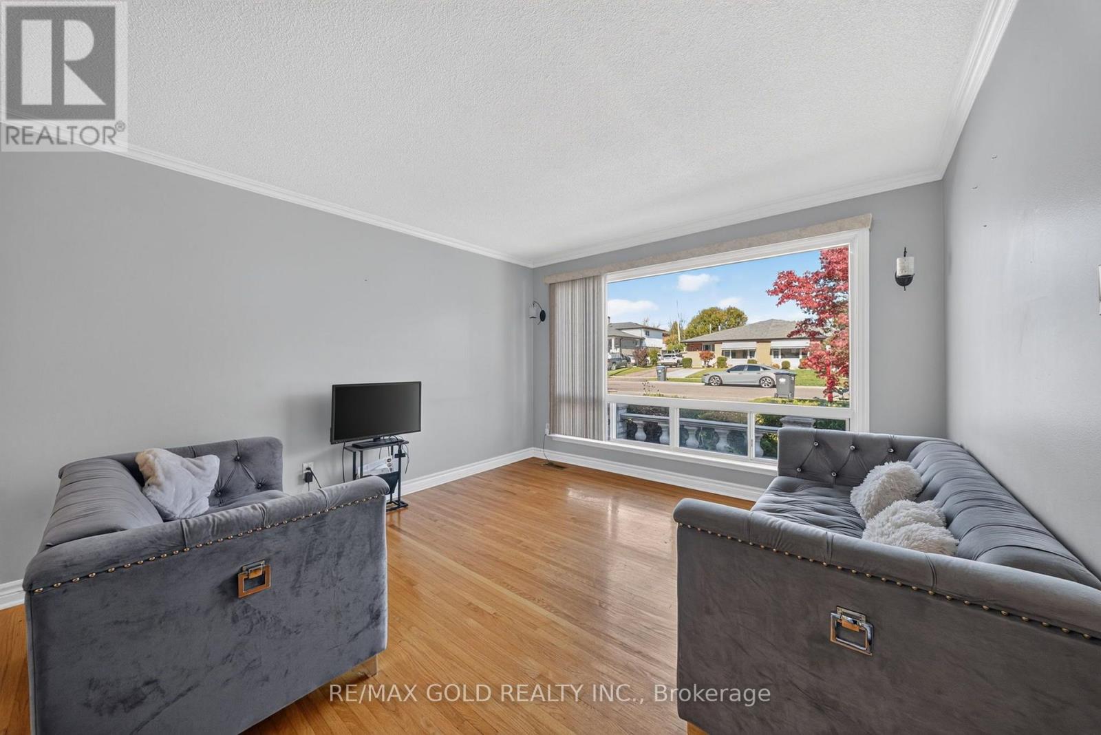6 Dartford Road, Brampton, ON photo 13