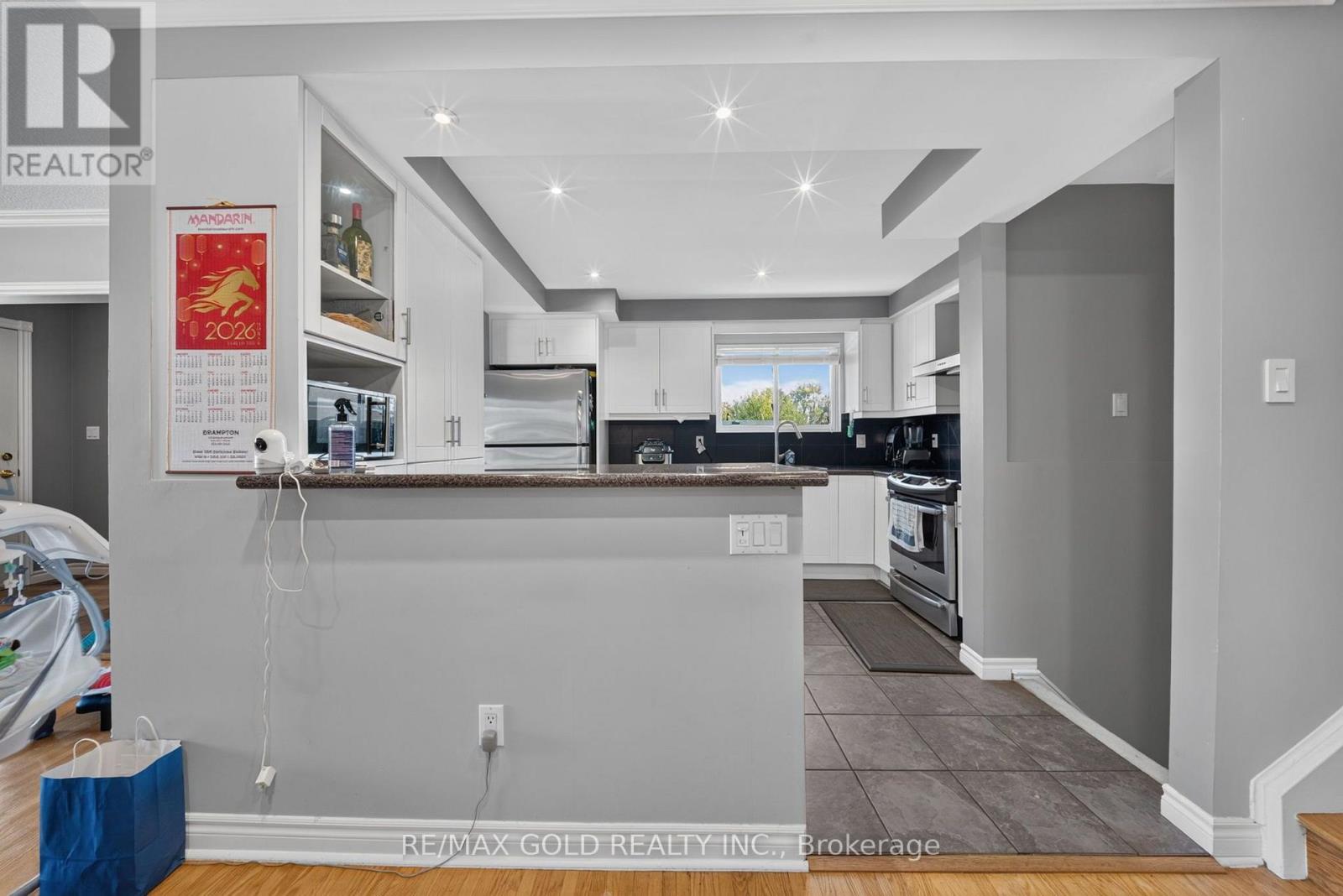 6 Dartford Road, Brampton, ON photo 16