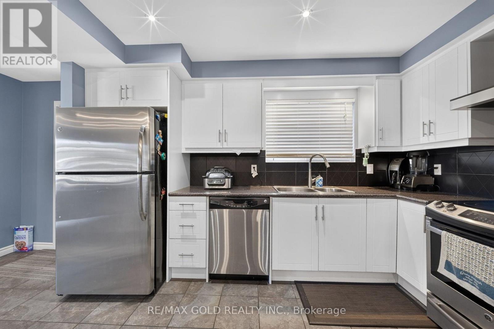 6 Dartford Road, Brampton, ON photo 18