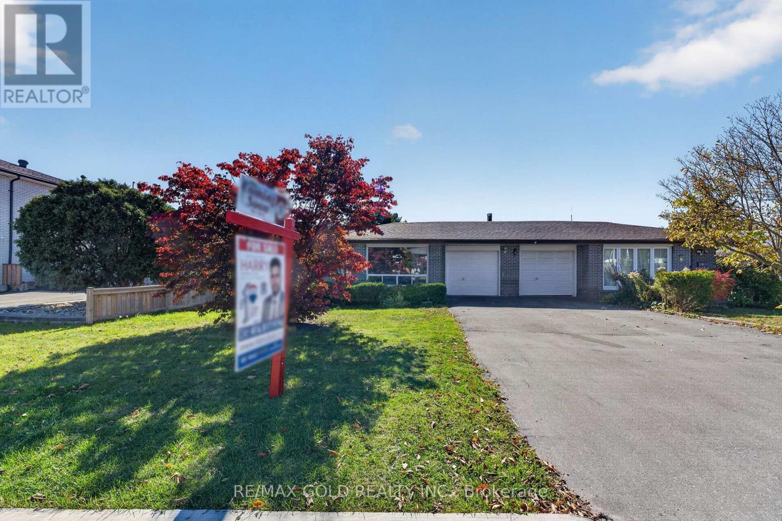6 Dartford Road, Brampton, ON photo 2