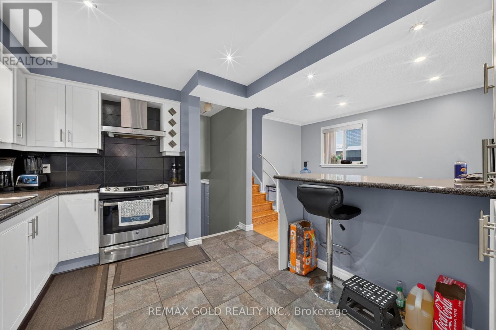 6 Dartford Road, Brampton, ON photo 21