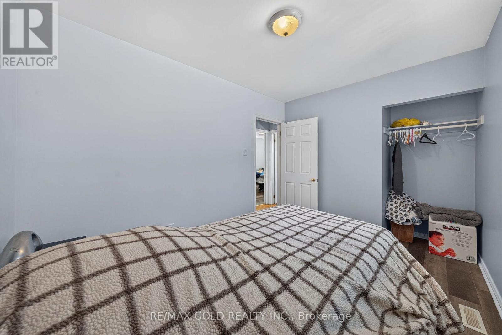 6 Dartford Road, Brampton, ON photo 23