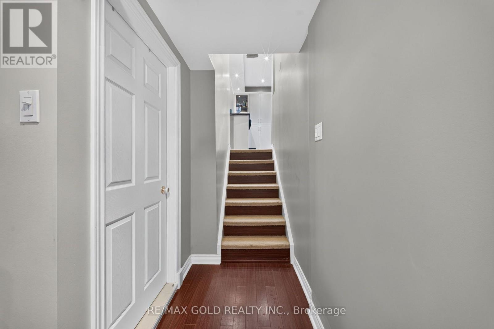 6 Dartford Road, Brampton, ON photo 30