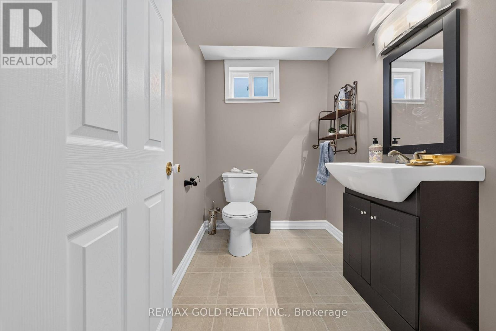6 Dartford Road, Brampton, ON photo 33