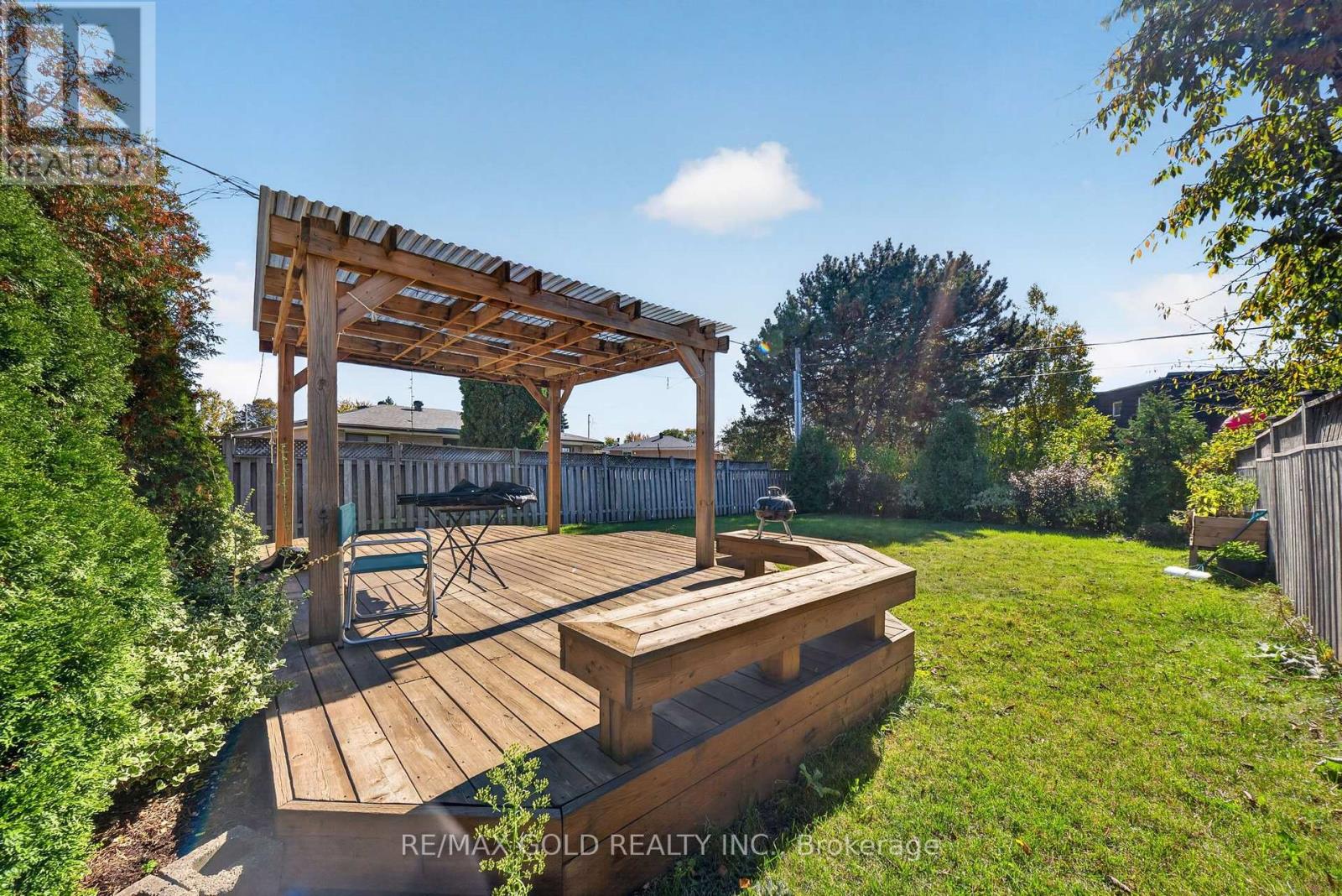 6 Dartford Road, Brampton, ON photo 43