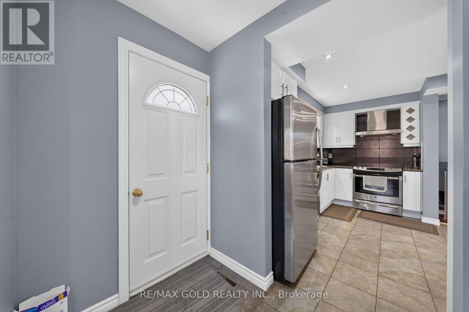 6 Dartford Road, Brampton, ON photo 9