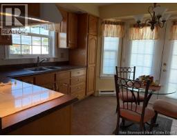 Eat in kitchen