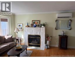 Gas fireplace