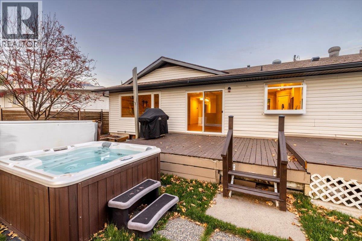 39 ELKVIEW Drive, Fernie - Image 1