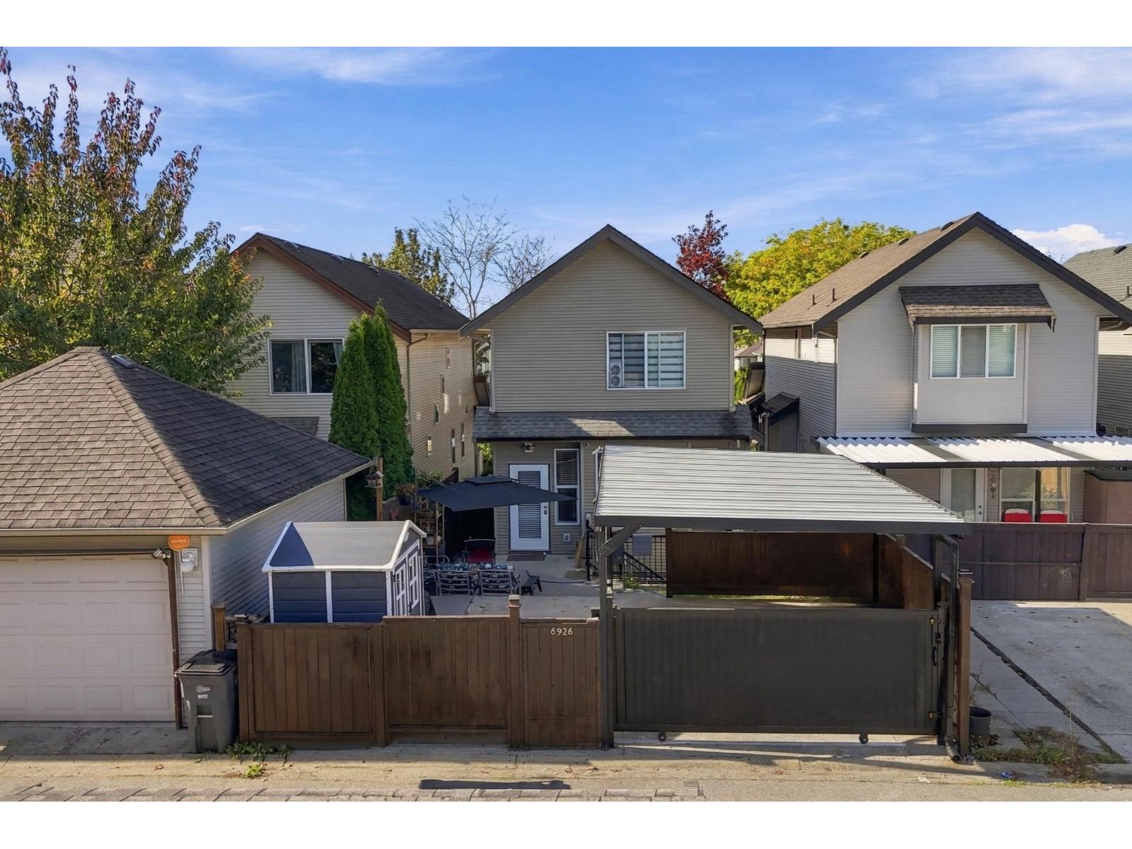 Photo of 6926 190 STREET 24