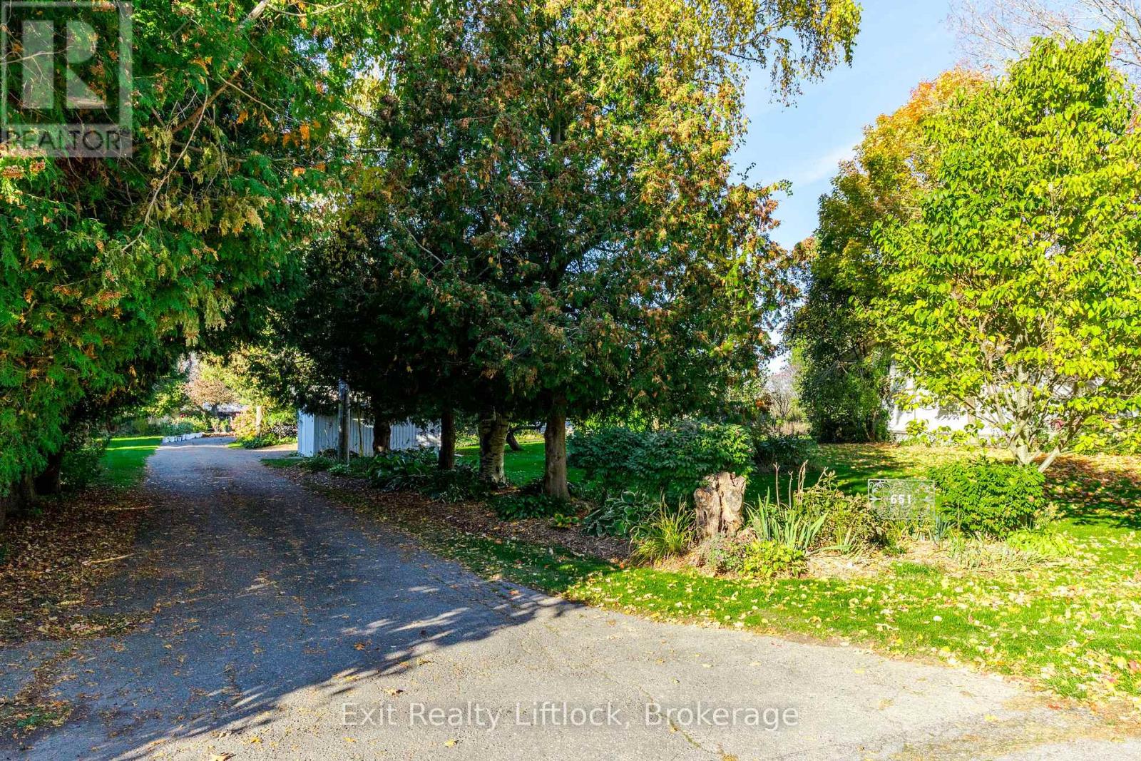 651 & 653 Cottesmore Avenue, Cobourg, ON photo 10