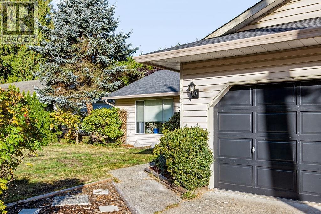 Property for sale at 1560 LARCHBERRY WAY
