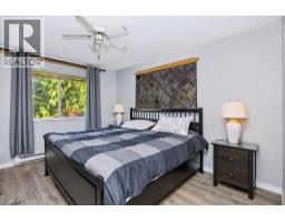 1560 Larchberry Way, Gibsons, BC V0N1V5 Photo 10