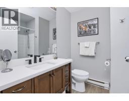 1560 Larchberry Way, Gibsons, BC V0N1V5 Photo 11