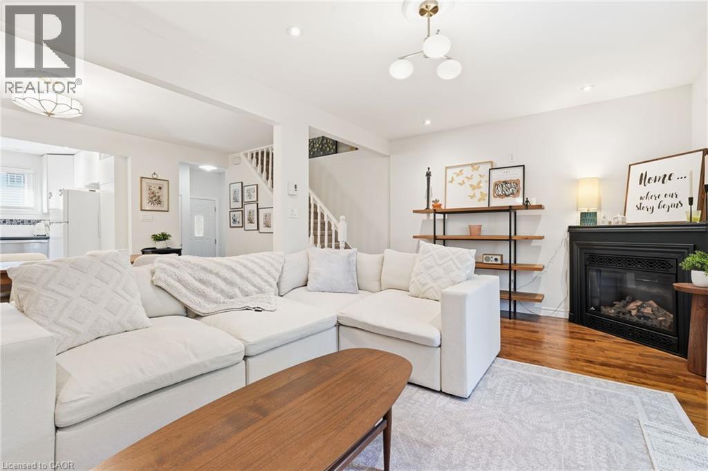 #17 1550 GARTH Street - 16