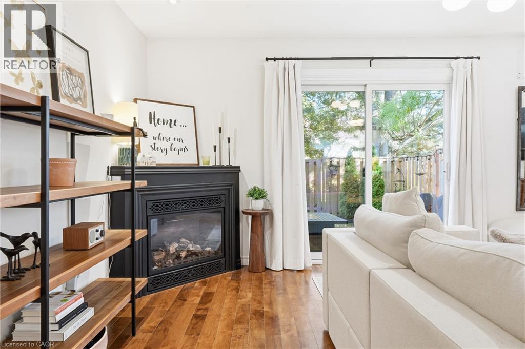 #17 1550 GARTH Street - 17