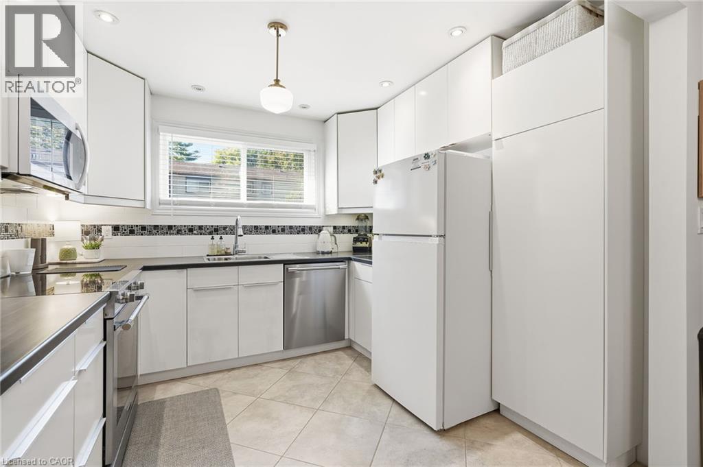 #17 1550 GARTH Street - 7