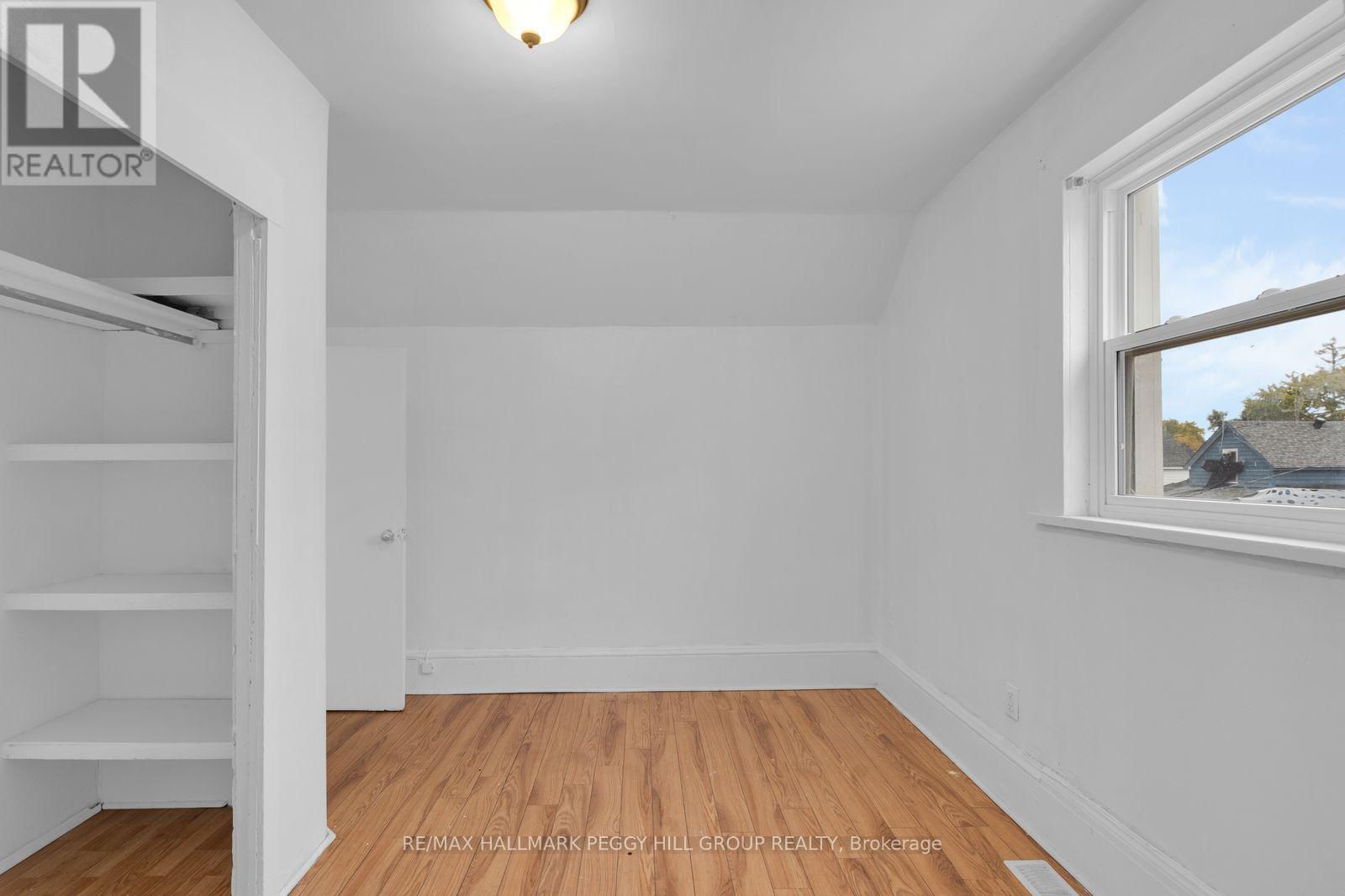 108 John Street, Barrie, ON photo 9