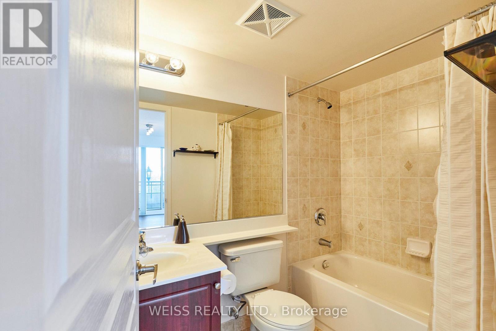 205- 330 Red Maple Road, Richmond Hill, ON photo 20