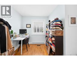 37 Winter Avenue, photo 17