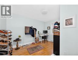 37 Winter Avenue, photo 18