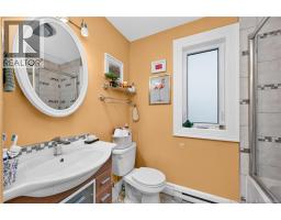 37 Winter Avenue, photo 20