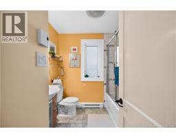 37 Winter Avenue, photo 21