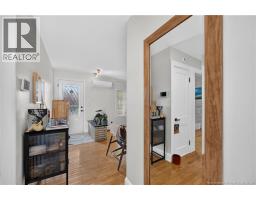 37 Winter Avenue, photo 6