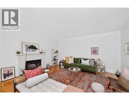 37 Winter Avenue, photo 7