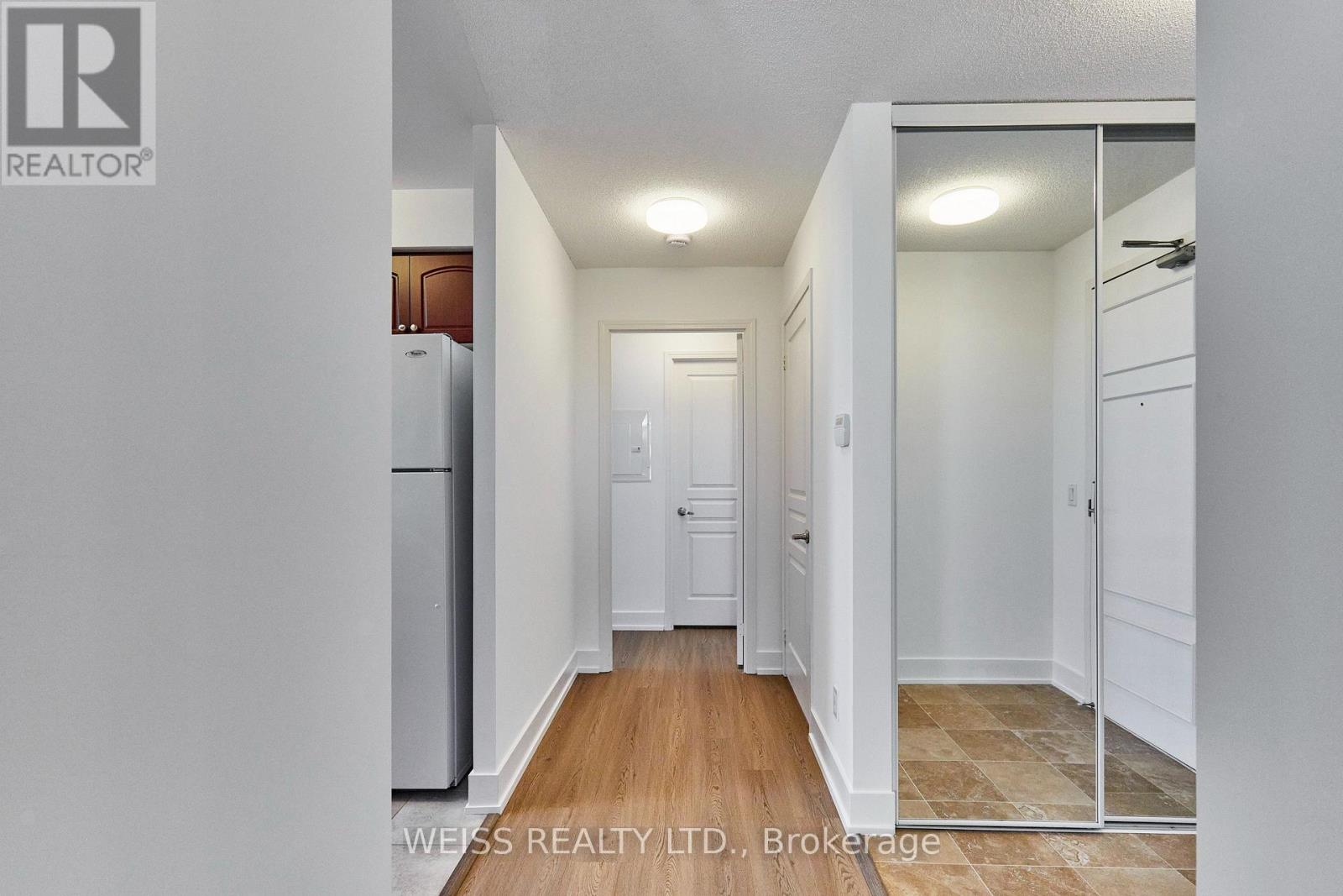 205- 330 Red Maple Road, Richmond Hill, ON photo 7