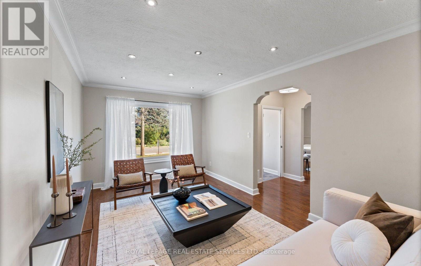90 Silverhill Drive, Toronto, ON photo 4
