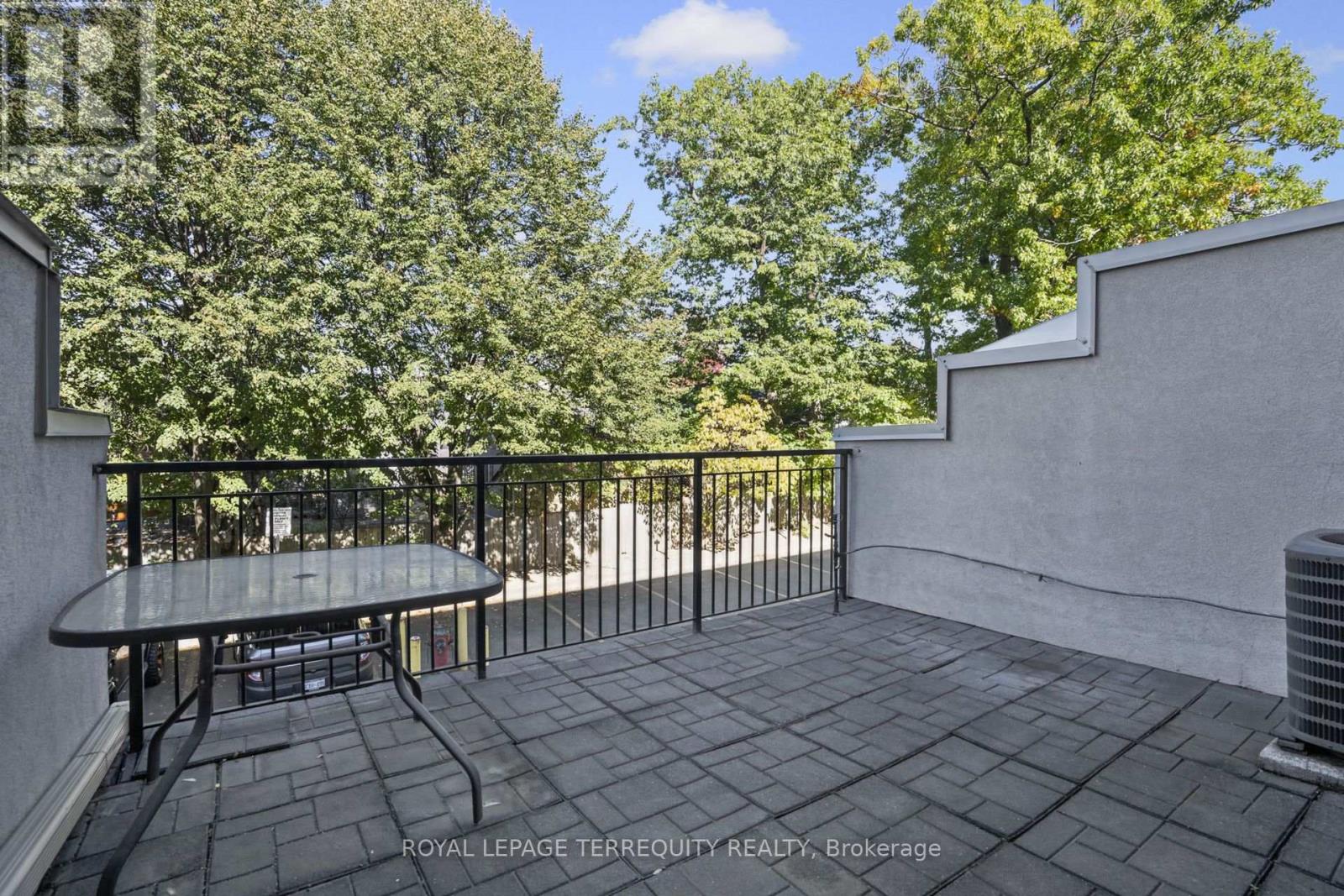 958 The Queensway, Toronto, ON photo 14