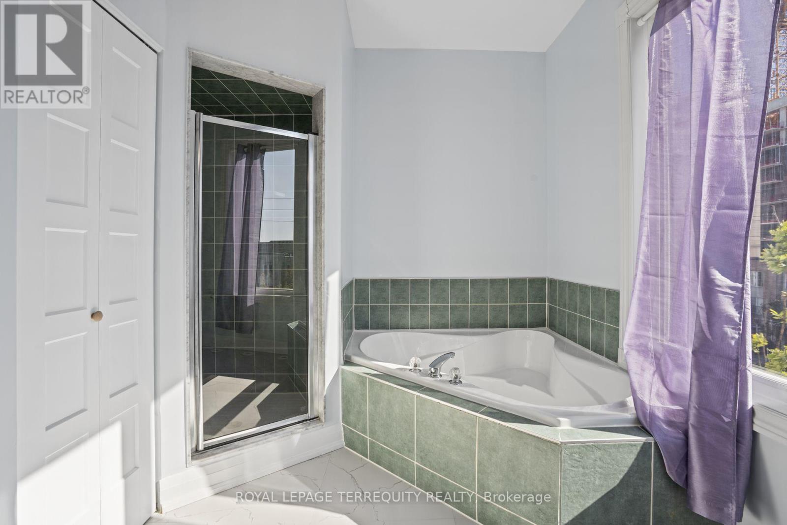 958 The Queensway, Toronto, ON photo 23