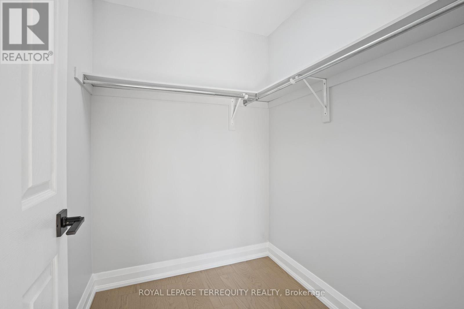 958 The Queensway, Toronto, ON photo 26