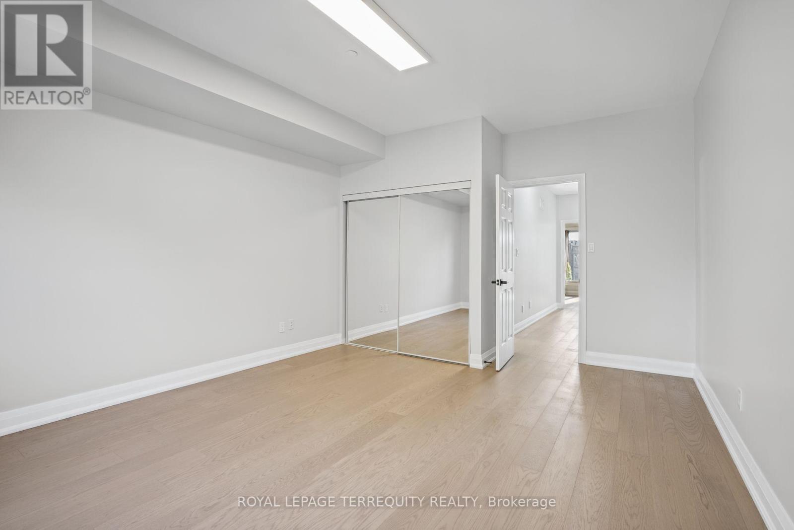 958 The Queensway, Toronto, ON photo 27