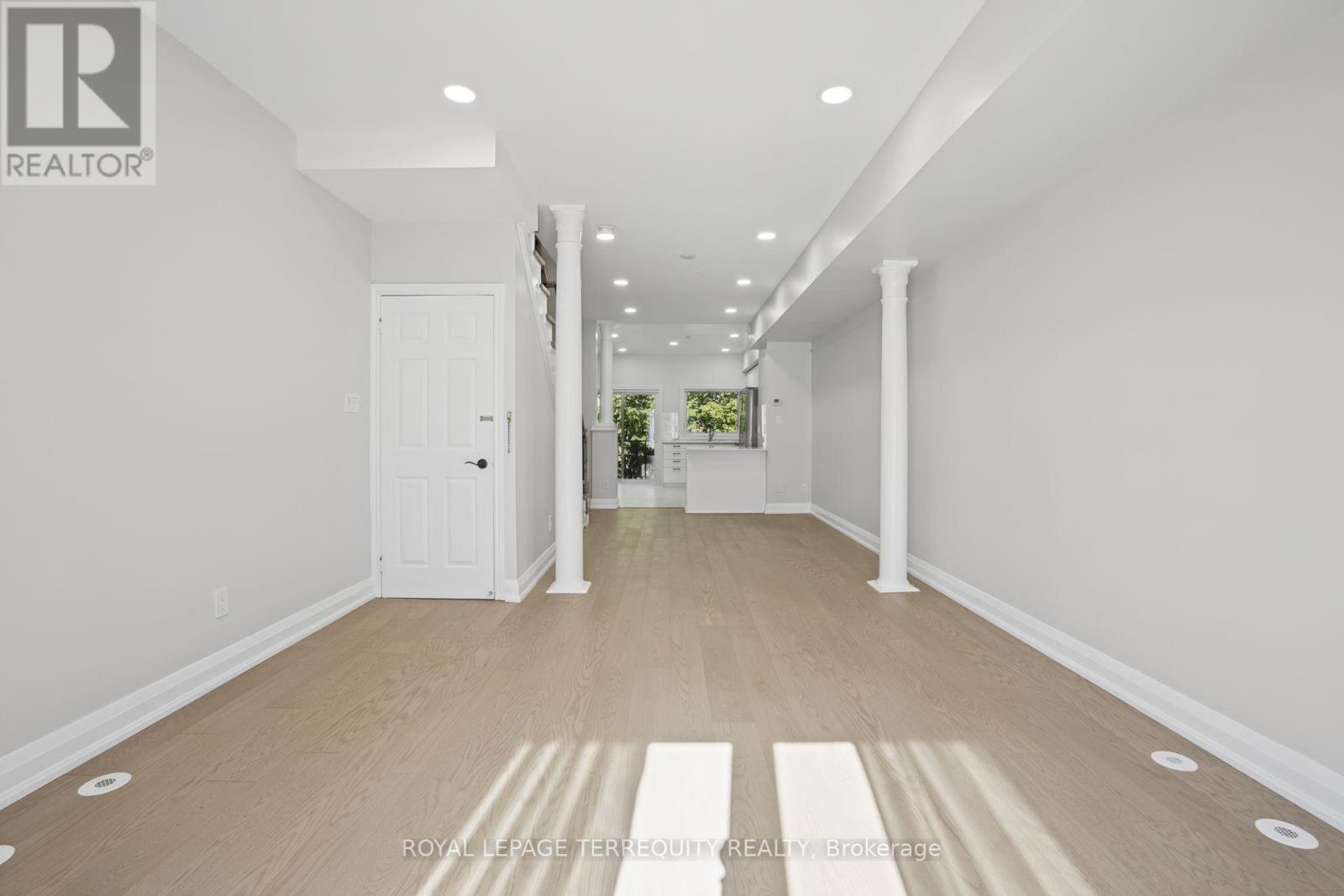 958 The Queensway, Toronto, ON photo 7