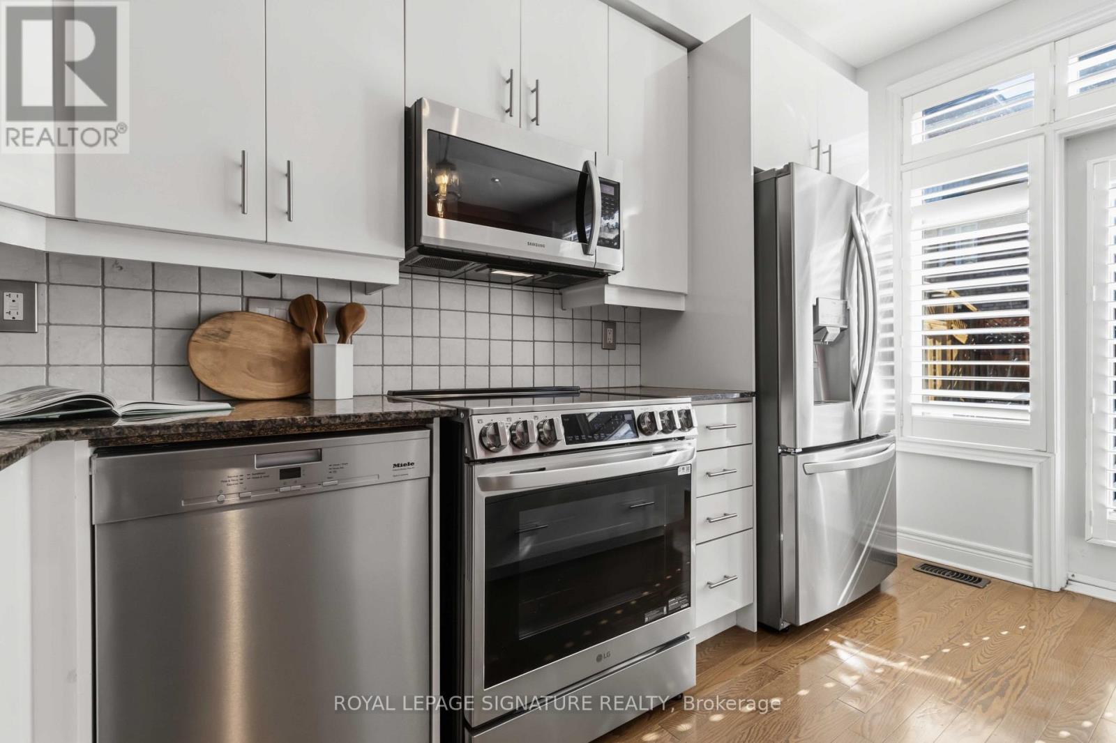 31 Furrow Lane, Toronto, ON photo 19