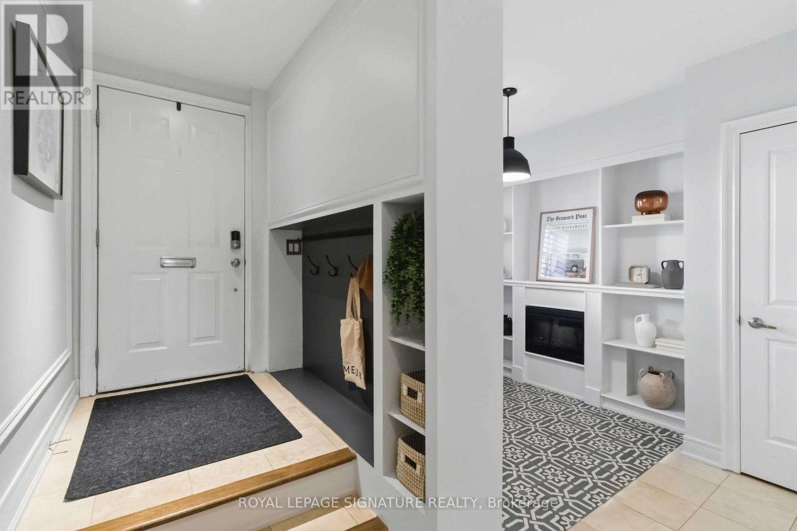 31 Furrow Lane, Toronto, ON photo 2