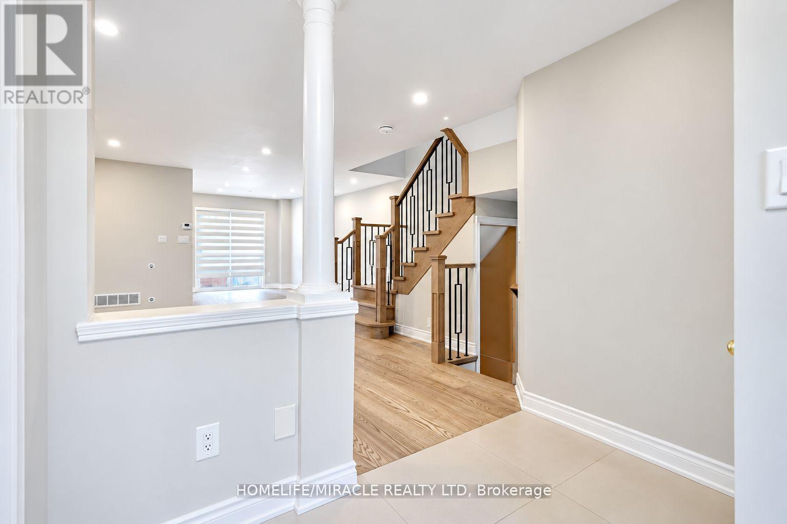 7683 Doverwood Drive, Mississauga, ON photo 5