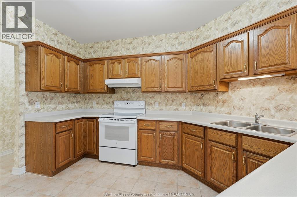 382 JASON COURT - 17