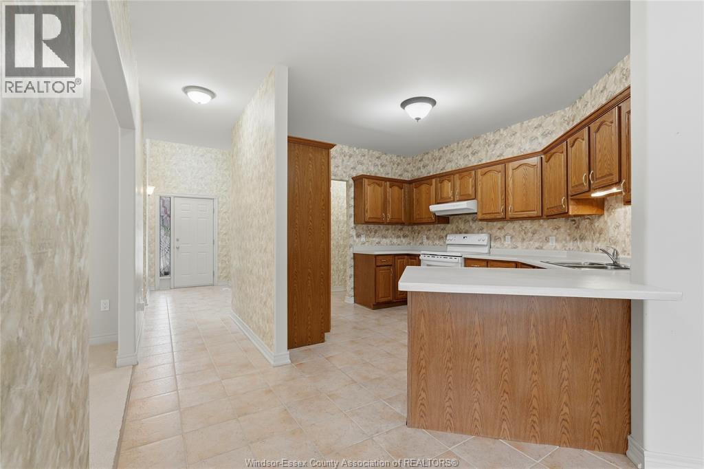 382 JASON COURT - 16