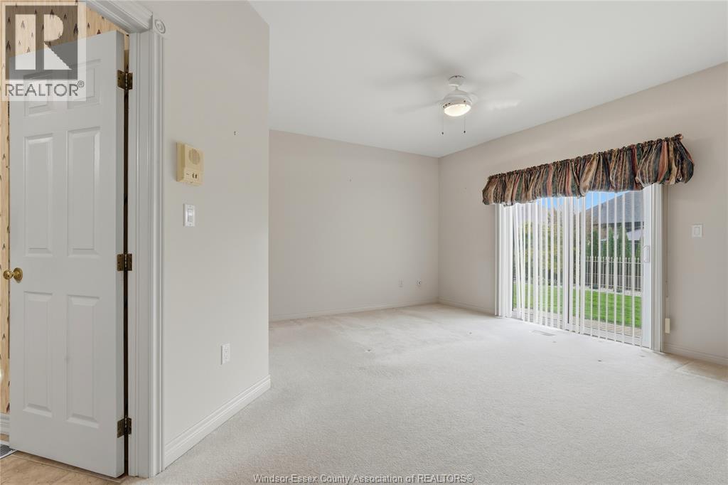 382 JASON COURT - 23