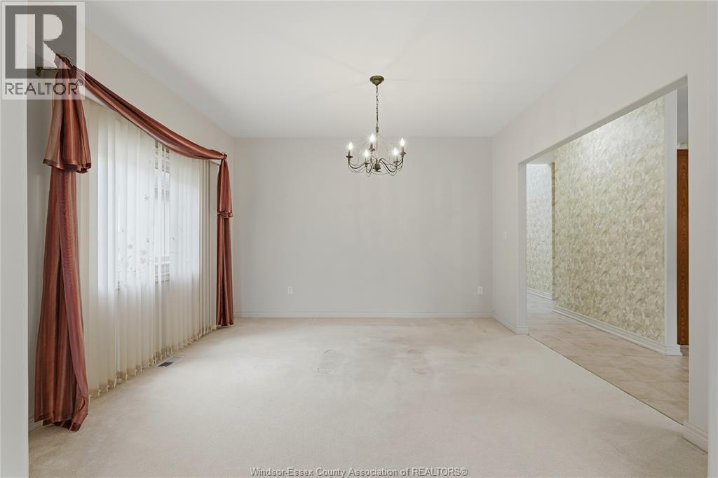 382 JASON COURT - 13