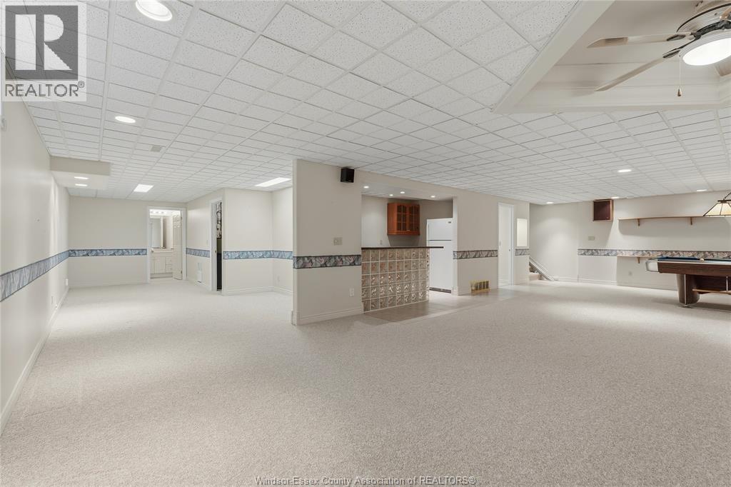 382 JASON COURT - 38