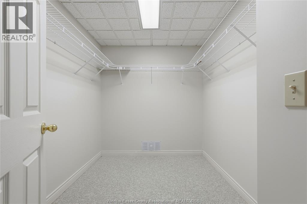 382 JASON COURT - 36