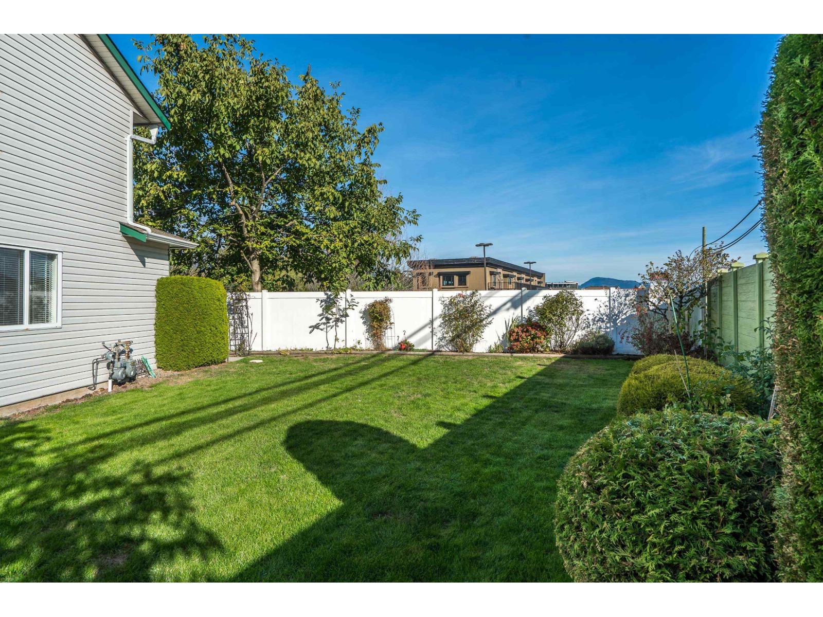 Photo of 101 5765 VEDDER ROAD, Garrison Crossing 4