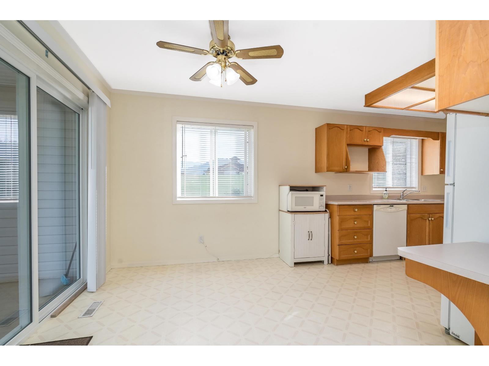 Photo of 101 5765 VEDDER ROAD, Garrison Crossing 11