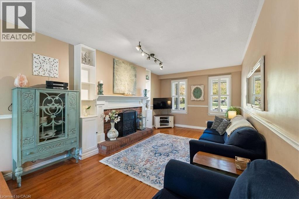 Photo 15 of 50