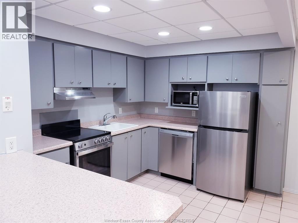 MLS# 26025843: 522 PIT Street Unit# UNIT 4, Windsor, Canada