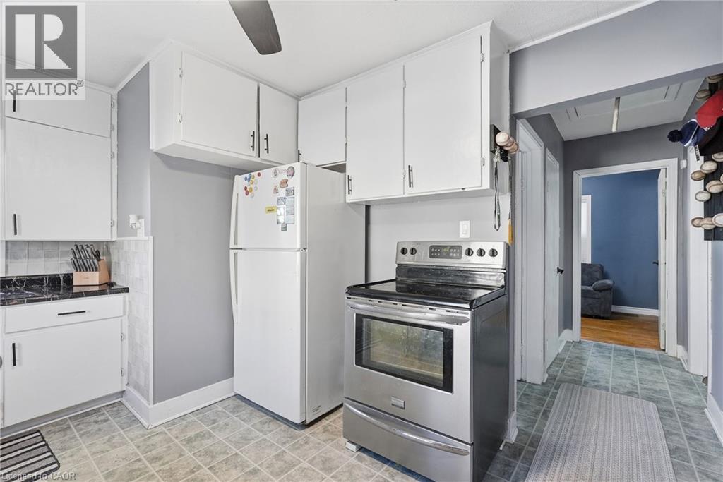 334 DAVIDSON Avenue N, Listowel — photo 11